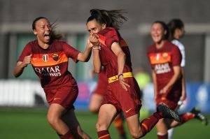 riparte-la-corsa-al-titolo-la-roma-campione-ditalia-ospita-il-sassuolo-esame-tavagnacco-per-la-juve
