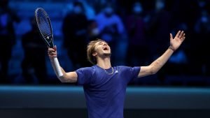 atp-nitto-finals-2021-un-grande-zverev-piega-medvedev