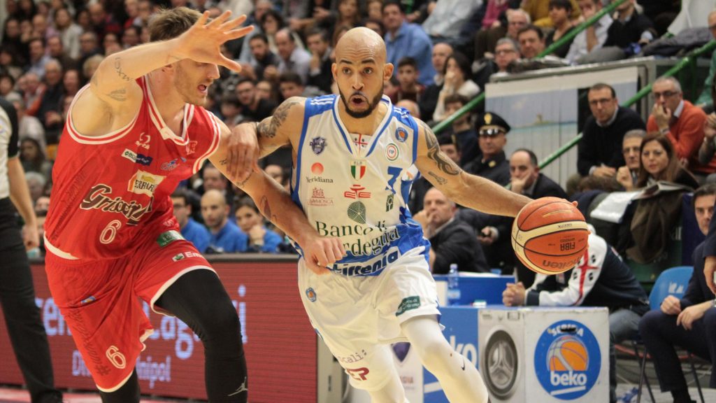 Basket: il Pesaro perde 72-69 in casa col Reggio Emilia