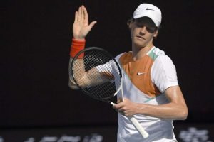 tennis-sinner-vola-al-secondo-turno-a-dubai