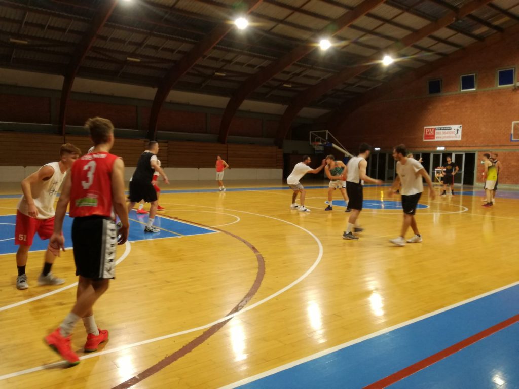 La sezione basket del Cus Bari si prepara ai campionati universitari di Cassino