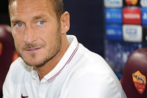 calciomercato-roma-totti-avvicina-dybala-lanno-prossimo-torno-non-credo