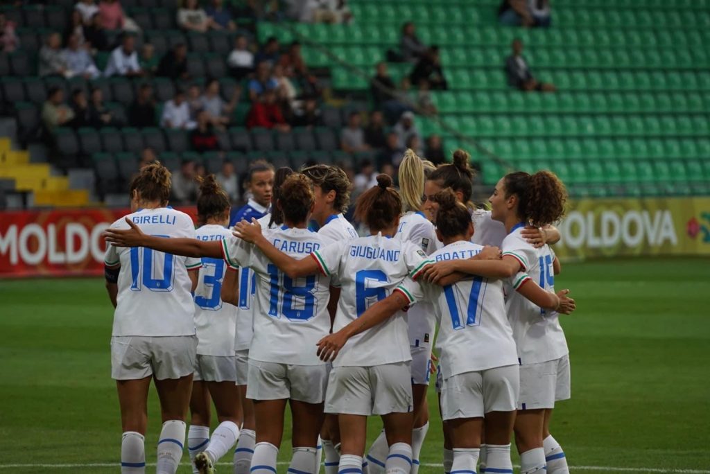 Calcio femminile: l’Italia vince 8-0 fuori casa con la Moldavia nelle qualificazioni ai mondiali