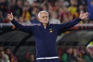 roma-betis-siviglia-mourinho-in-spagna-dobbiamo-provarci-abraham-doveva-giocare