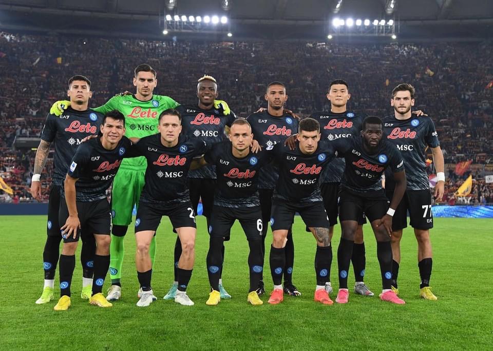 Serie A: il Napoli vince a Roma e resta in testa a +3 sul Milan