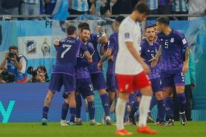 Qatar ’22: l’Argentina batte la Polonia per 2-0, entrambe volano agli ottavi