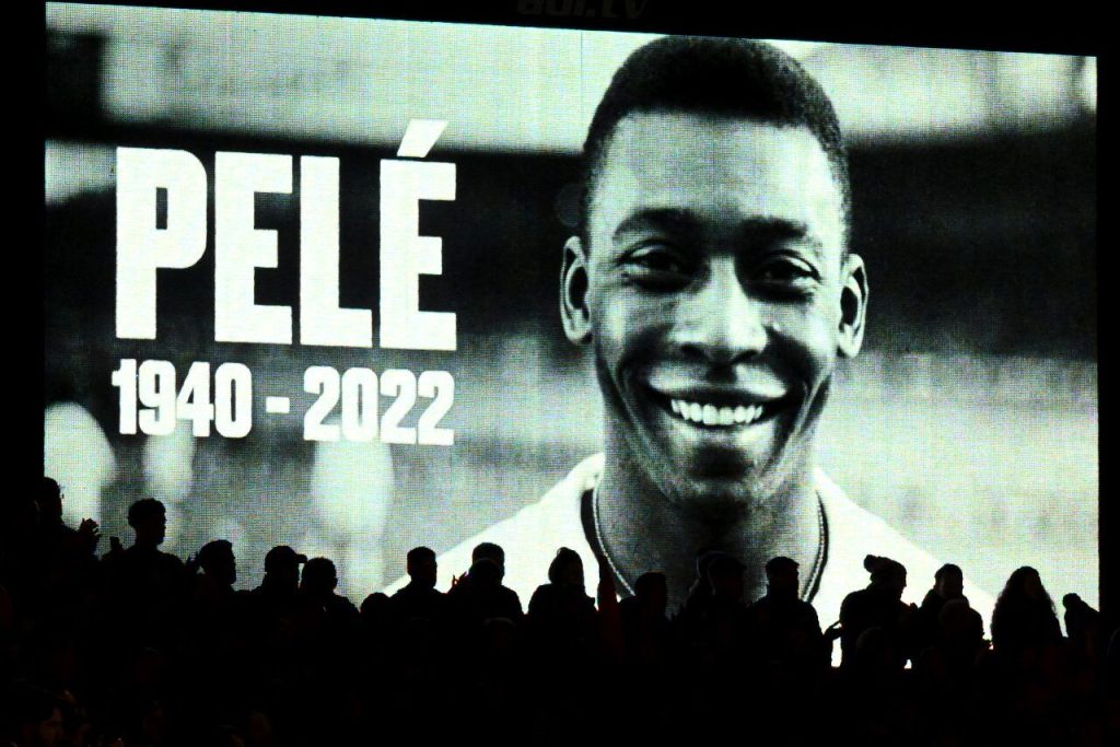 Infantino propone: «Intitolare uno stadio a Pelé in ogni Paese»