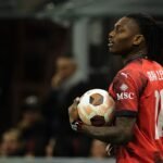 Milan, sirene inglesi per Leao: l’Arsenal pronto a portarlo via, a Milano studiano per il rinnovo